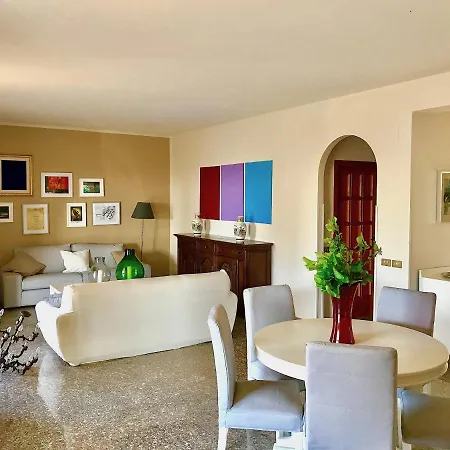 Pinosalia Villa