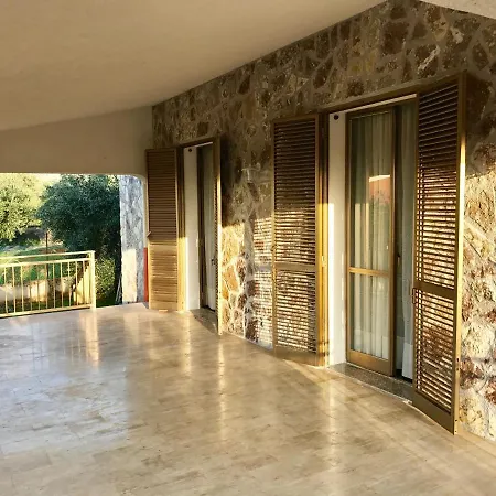 Pinosalia Villa *